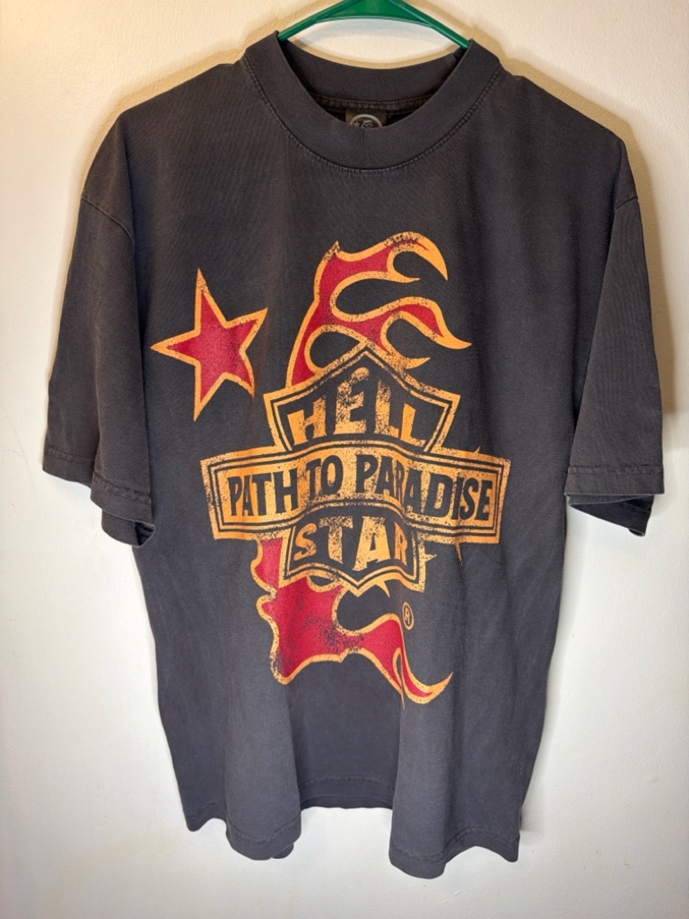 Brand new 100% Authentic Mens medium Hellstar 'Path To Paradise' T Shirt